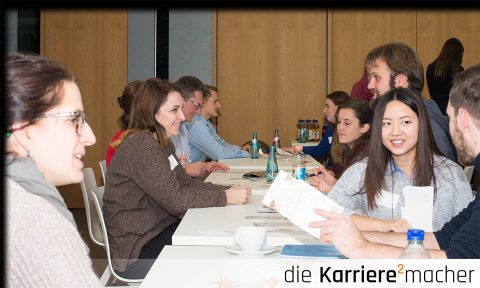 Foto: Berufsanfänger beim Speed-Mentoring